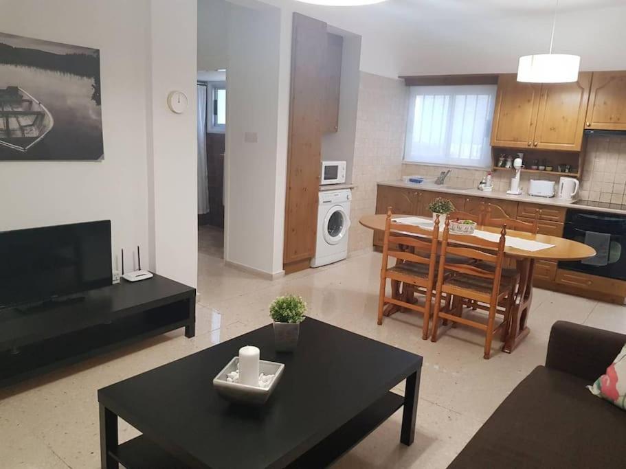 Apartman Dalia 9 *